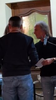 Impressionen von unserer Weihnachtsfeier vom 13.12.2025.
Wie jedes Jahr ein tolles, familiäres Fest das mit einer Wanderung rund um den Pfahl gestartet hat.
Zurück am @gasthaus_waldblick gab’s leckeren Glühwein bei Lagerfeuer und Plätzchen. Weiter ging’s mit fantastischen Essen in gemütlicher Runde.
Herzlichen Dank an die tolle Vorstandschaft für die vielen rührende Worte über das Jahr 2025.
Auch großen Dank an unseren Bürgermeister @preussHerbert für die schöne Begrüßung.
Da Nikolaus und da Krampal schauten natürlich a vorbei und hatten die ein oder andere lustige Geschichte mit dabei. @dabobbe @erich_f_
Danke an @gasthaus_waldblick für das leckere Essen und die Gastfreundschaft.
Die BayronmanFamilie wünscht allen schöne Weihnachten 🎄